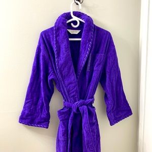 I am selling a cotton robe.
